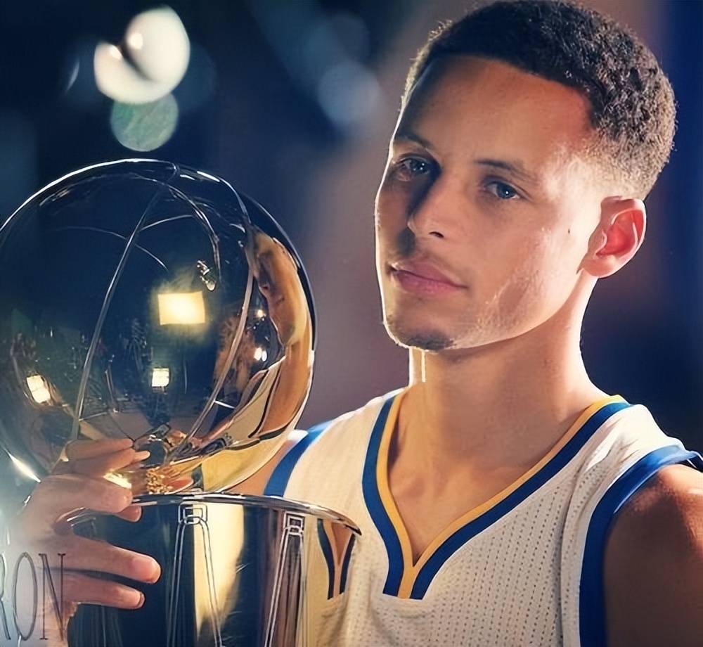 轮比赛中展 轮比赛中展