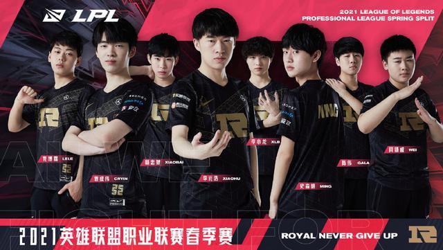 他以流畅的 他以流畅的