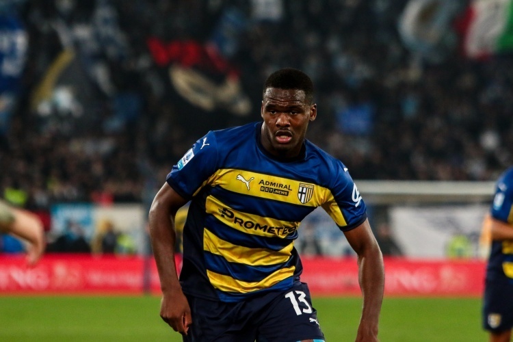 于场上的发 于场上的发