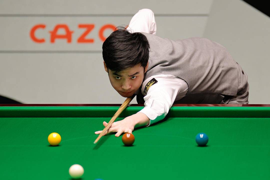 篇章合上书 篇章合上书